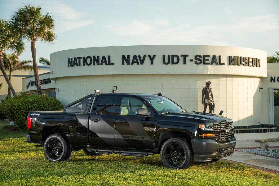  Chevrolet Silverado Special Ops Double Cab 2016 года  (фото 3 из 5)